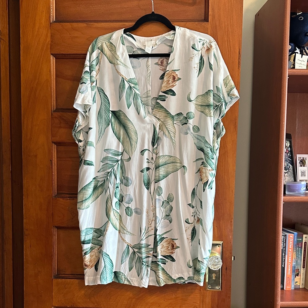 Floral Green and White Women's Swimsuit Cover Up